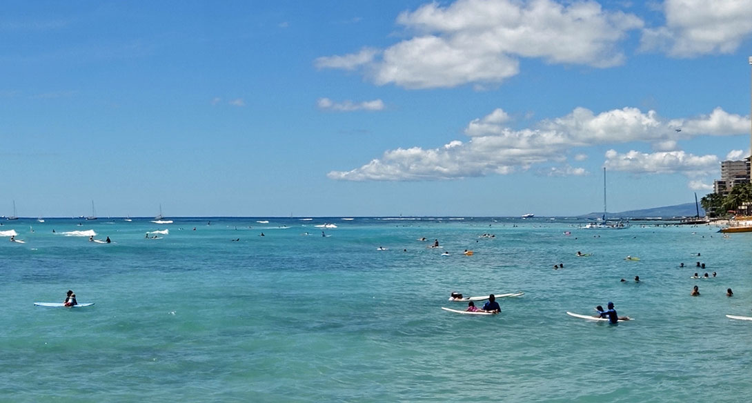 Surfen lernen am Strand von Waikiki Surfen am Strand von Waikiki